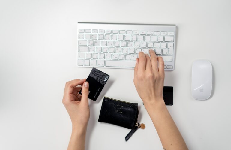 9 Urgent Security Tips for Online Holiday Shopping |